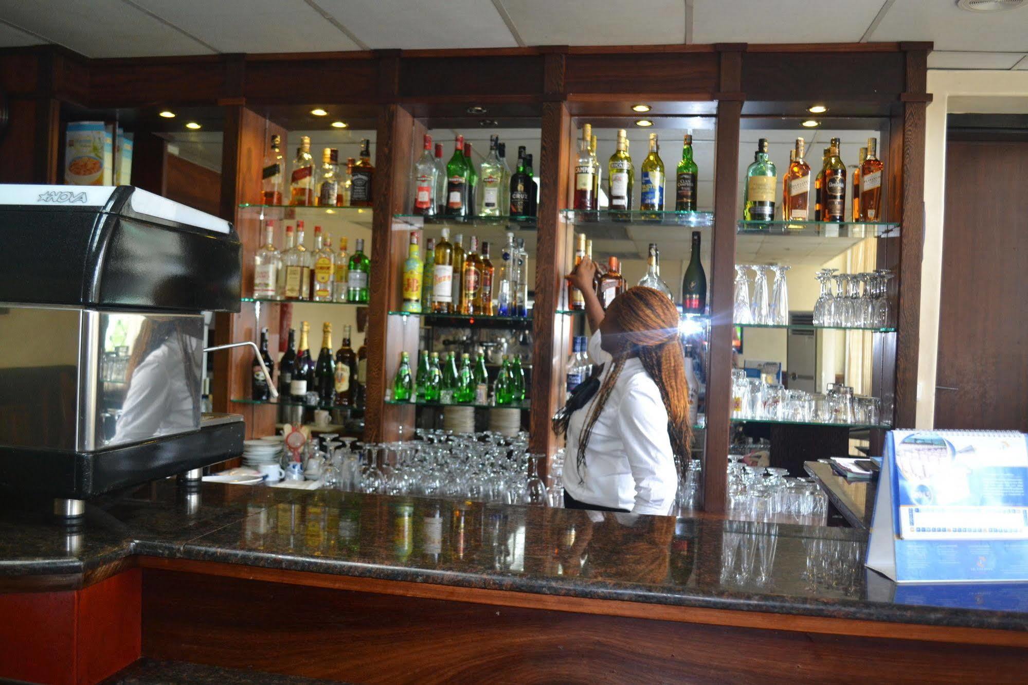 Hotel La Falaise Bonanjo Duala Zewnętrze zdjęcie